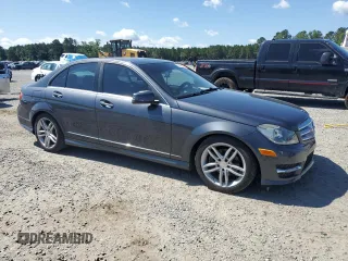 2013 Mercedes-Benz C 250 Sport z VIN WDDGF4HB4DR265117, wystawiony jako Copart lot #61443835 z przebiegiem 114 019 mil mil oraz Szkoda całkowita • Salvage title. Historia ofert i sprzedaży dostępna na DreamBid. Obrazek 4.