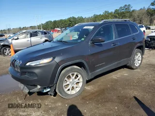 2015 Jeep Cherokee Latitude with VIN 1C4PJMCBXFW788341, listed as a Copart auction lot 47822055 with 140,638 mi miles and Salvage Title. Bid and sale history available at carsss.com. Image 1.