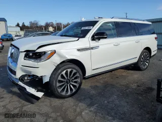 2023 Lincoln Navigator L Reserve with VIN 5LMJJ3LG8PEL10320, listed as a Copart auction lot 82671904 with 16,477 mi miles and Salvage Title. Bid and sale history available at carsss.com. Image 1.