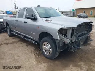 2019 Ram 2500 Tradesman with VIN 3C6UR5HL9KG641236, listed as a IAAI auction lot 41888989 with 137,451 mi miles. Bid and sale history available at carsss.com. Image 1.