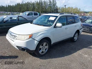2010 Subaru Forester 2.5X Premium with VIN JF2SH6CC9AH720525, listed as a IAAI auction lot 41988070 with 119,683 mi miles. Bid and sale history available at carsss.com. Image 2.