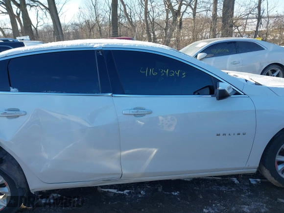 2020 Chevrolet Malibu LT with VIN 1G1ZD5ST8LF080934, listed as a IAAI auction lot 41634243 with 163,669 mi miles and . Bid and sale history available at DreamBid. Image 14.
