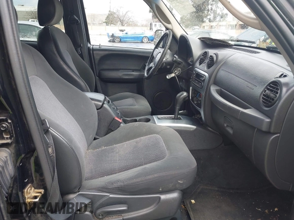 2004 Jeep Liberty Limited with VIN 1J4GL58K14W184032, listed as a IAAI auction lot 41814355 with 276,413 mi miles. Bid and sale history available at carsss.com. Image 5.