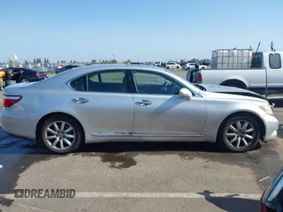 2008 Lexus LS 460 with VIN JTHBL46F185073510, listed as a IAAI auction lot 42347422 with 150,114 mi miles and . Bid and sale history available at DreamBid. Image 13.