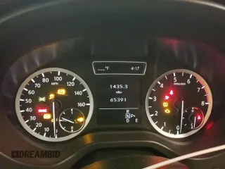 2017 Infiniti QX30 Luxury z VIN SJKCH5CR4HA038346, wystawiony jako Copart lot #44990635 z przebiegiem 65 391 mil mil oraz Szkody całkowita. Historia ofert i sprzedaży dostępna na DreamBid. Obrazek 9.