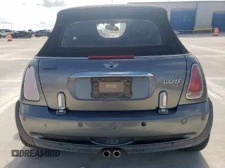 2005 MINI Convertible S z VIN WMWRH33475TF81146, wystawiony jako Copart lot #58586245 z przebiegiem Nie podano mil oraz Szkoda całkowita • Salvage title. Historia ofert i sprzedaży dostępna na DreamBid. Obrazek 6.