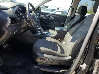 2021 Chevrolet Traverse LT Cloth z VIN 1GNEVGKWXMJ163795, wystawiony jako Copart lot #51972485 z przebiegiem 28 043 mil mil oraz Szkoda całkowita • Salvage title. Historia ofert i sprzedaży dostępna na DreamBid. Obrazek 7.