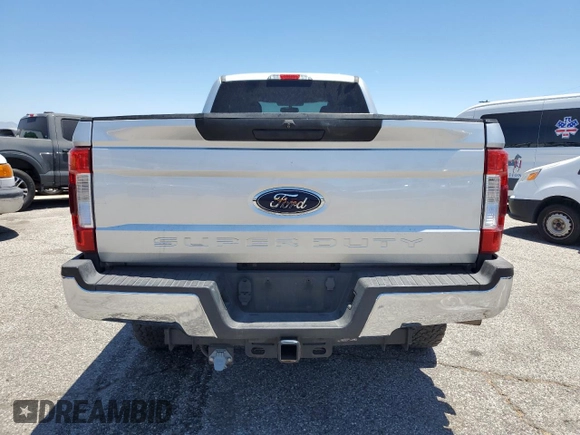 2019 Ford F-350 XL with VIN 1FT8X3BT0KEE13291, listed as a Copart auction lot 62368685 with 114,389 mi miles and Salvage title. Bid and sale history available at DreamBid. Image 6.