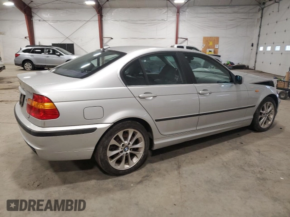 2004 BMW 3 Series 330xi with VIN WBAEW534X4PN31961, listed as a Copart auction lot 86862924 with 139,563 mi miles and Salvage Title. Bid and sale history available at carsss.com. Image 3.