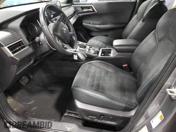 2023 Mitsubishi Outlander SE z VIN JA4J4UA84PZ016853, wystawiony jako Copart lot #59950495 z przebiegiem 54 992 mil mil oraz Czysty tytuł • Clean title. Historia ofert i sprzedaży dostępna na DreamBid. Obrazek 7.