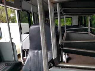 2019 Ford E-Series Commercial with VIN 1FDEE4F66KDC56080, listed as a Copart auction lot 42263015 with Not Provided miles and Clean Title. Bid and sale history available at carsss.com. Image 10.