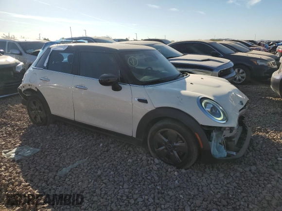 2021 MINI Hardtop 4 Door Oxford Edition с VIN WMWXU7C08M2P23335, выставлен на аукционе Copart как лот 84105974 с пробегом 36 213 миль миль и Списание • Salvage title. История ставок и продаж доступна на DreamBid. Изображение 4.