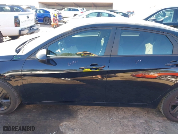 2021 Hyundai Elantra SEL with VIN 5NPLM4AG6MH001022, listed as a IAAI auction lot 41858101 with 62,372 mi miles. Bid and sale history available at carsss.com. Image 14.