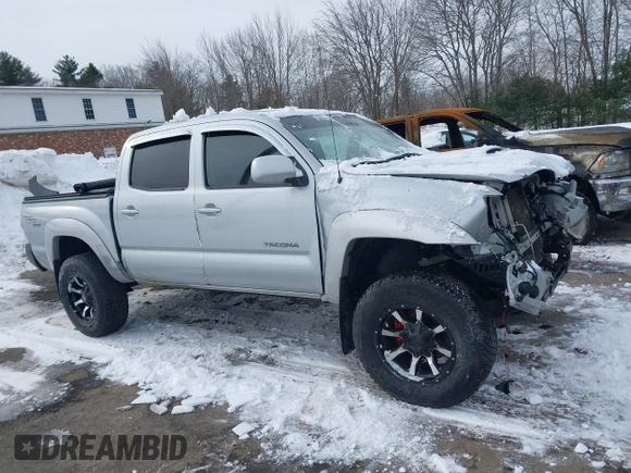 2006 Toyota Tacoma z VIN 5TELU42N86Z193458, wystawiony jako IAAI lot #41539650 z przebiegiem 207 151 mil mil oraz . Historia ofert i sprzedaży dostępna na DreamBid. Obrazek 14.
