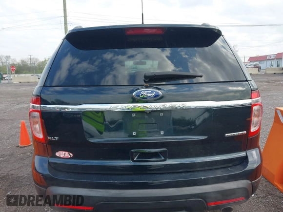2014 Ford Explorer XLT with VIN 1FM5K7D80EGB07410, listed as a IAAI auction lot 41954378 with 194,485 mi miles and . Bid and sale history available at carsss.com. Image 16.