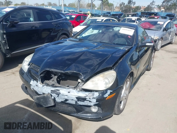 2005 Mercedes-Benz SLK-Class with VIN WDBWK56F85F066196, listed as a IAAI auction lot 41692697 with 197,941 mi miles. Bid and sale history available at carsss.com. Image 17.