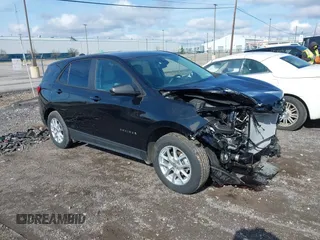 2024 Chevrolet Equinox LS z VIN 3GNAXSEG5RL261018, wystawiony jako IAAI lot #41937730 z przebiegiem 4 636 mil mil oraz . Historia ofert i sprzedaży dostępna na DreamBid. Obrazek 1.