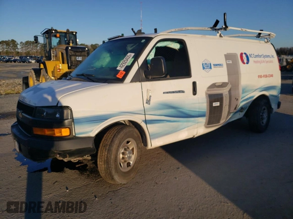 2019 Chevrolet Express Cargo Van with VIN 1GCWGAFG3K1181981, listed as a Copart auction lot 46722105 with 163,260 mi miles and Salvage Title. Bid and sale history available at carsss.com. Image 1.