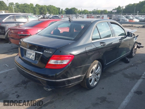 2010 Mercedes-Benz C 300 Sport z VIN WDDGF8BB7AR125591, wystawiony jako IAAI lot #39510228 z przebiegiem 171 106 mil mil oraz . Historia ofert i sprzedaży dostępna na DreamBid. Obrazek 4.