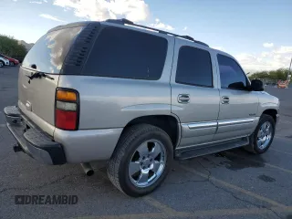 2006 GMC Yukon SLE with VIN 1GKEC13Z26R135499, listed as a Copart auction lot 72391484 with 428,553 mi miles and Salvage Title. Bid and sale history available at carsss.com. Image 3.