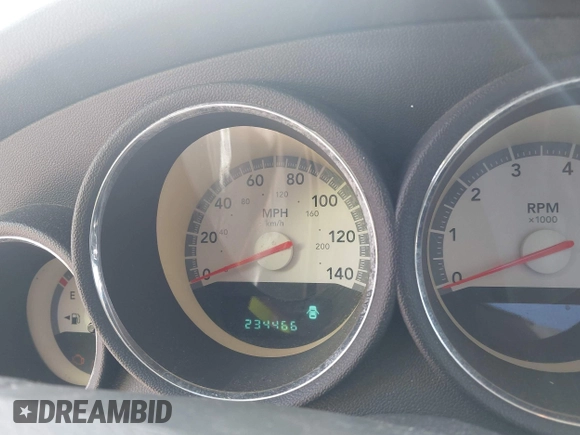 2008 Dodge Charger z VIN 2B3KA43GX8H303530, wystawiony jako IAAI lot #42448562 z przebiegiem 234 466 mil mil oraz . Historia ofert i sprzedaży dostępna na DreamBid. Obrazek 7.
