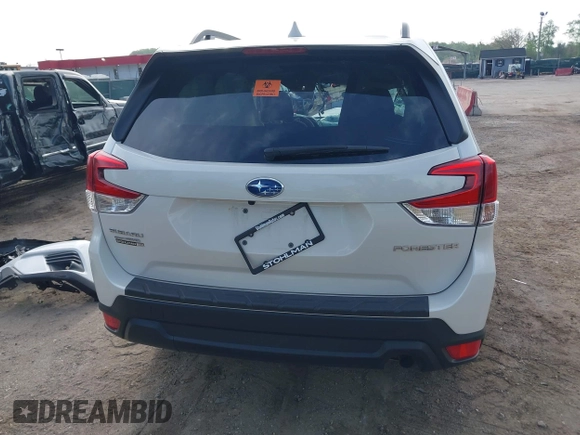 2023 Subaru Forester Premium z VIN JF2SKADC2PH471884, wystawiony jako IAAI lot #42073492 z przebiegiem Nie podano mil oraz . Historia ofert i sprzedaży dostępna na DreamBid. Obrazek 16.