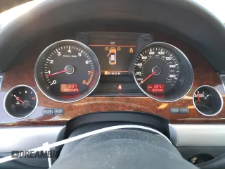 2010 Audi A8 with VIN WAURVAFA2AN008181, listed as a Copart auction lot 88643975 with 109,506 mi miles and Salvage title. Bid and sale history available at DreamBid. Image 9.