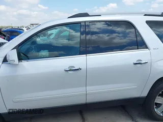 2017 GMC Acadia Limited z VIN 1GKKRSKD9HJ133277, wystawiony jako IAAI lot #37560373 z przebiegiem 94 282 mil mil oraz . Historia ofert i sprzedaży dostępna na DreamBid. Obrazek 14.
