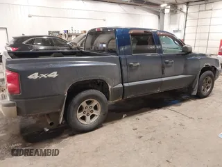 2006 Dodge Dakota SLT with VIN 1D7HW48N16S710729, listed as a IAAI auction lot 41568772 with 133,078 mi miles. Bid and sale history available at carsss.com. Image 4.