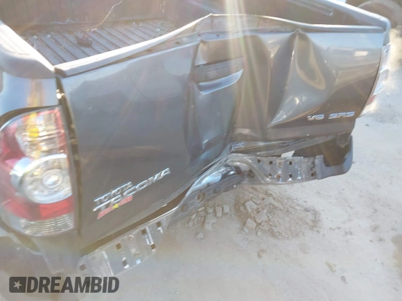 2015 Toyota Tacoma with VIN 3TMMU4FN5FM077680, listed as a IAAI auction lot 41008355 with 221,940 mi miles. Bid and sale history available at carsss.com. Image 6.