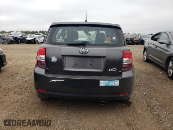 2009 Scion xD z VIN JTKKU10489J046486, wystawiony jako Copart lot #69332304 z przebiegiem 159 766 mil mil oraz Czysty tytuł • Clean title. Historia ofert i sprzedaży dostępna na DreamBid. Obrazek 6.
