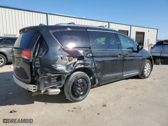 2018 Chrysler Pacifica Touring L with VIN 2C4RC1BGXJR149702, listed as a Copart auction lot 45869925 with 77,898 mi miles and Clean Title. Bid and sale history available at carsss.com. Image 3.