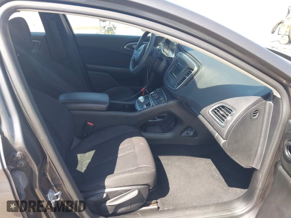 2015 Chrysler 200 Limited z VIN 1C3CCCAB2FN569986, wystawiony jako IAAI lot #42129729 z przebiegiem 100 794 mil mil oraz . Historia ofert i sprzedaży dostępna na DreamBid. Obrazek 5.