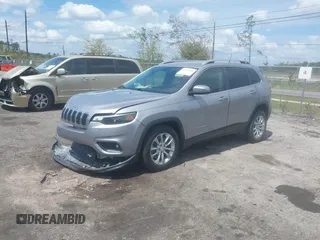 2019 Jeep Cherokee Latitude with VIN 1C4PJLCB7KD114583, listed as a IAAI auction lot 41908161 with 42,286 mi miles. Bid and sale history available at carsss.com. Image 2.