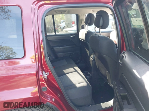 2013 Jeep Patriot Sport with VIN 1C4NJRBB0DD174560, listed as a IAAI auction lot 42101821 with 107,988 mi miles and . Bid and sale history available at carsss.com. Image 8.