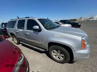 2014 GMC Yukon XL SLT with VIN 1GKS2KE71ER113015, listed as a Copart auction lot 53811995 with 327,065 mi miles and Clean Title. Bid and sale history available at carsss.com. Image 4.