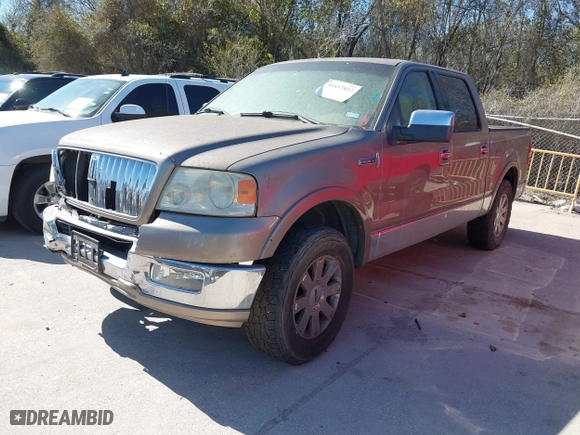 2006 Lincoln Mark LT with VIN 5LTPW16556FJ07344, listed as a IAAI auction lot 41837852 with 165,962 mi miles. Bid and sale history available at carsss.com. Image 17.