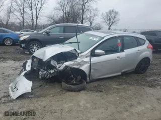 2016 Ford Focus SE with VIN 1FADP3K26GL321374, listed as a Copart auction lot 42994715 with 114,407 mi miles and Salvage Title. Bid and sale history available at carsss.com. Image 1.