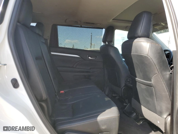 2019 Toyota Highlander SE with VIN 5TDJZRFH3KS943706, listed as a Copart auction lot 51982925 with 62,596 mi miles and Salvage Title. Bid and sale history available at carsss.com. Image 11.