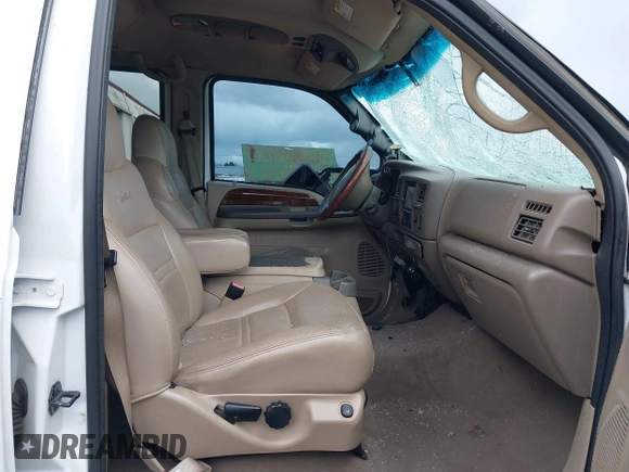 2001 Ford Excursion Limited with VIN 1FMSU43F31EC37134, listed as a IAAI auction lot 41903739 with 152,052 mi miles and . Bid and sale history available at DreamBid. Image 5.
