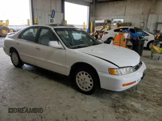 1997 Honda Accord EX with VIN 1HGCD5659VA170992, listed as a Copart auction lot 82232134 with 203,639 mi miles and Salvage Title. Bid and sale history available at DreamBid. Image 4.
