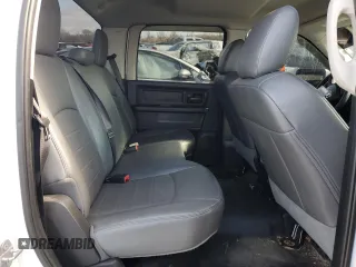 2019 Ram 1500 Tradesman z VIN 1C6RR6KG7KS521077, wystawiony jako Copart lot #83631384 z przebiegiem 79 894 mil mil oraz Szkoda całkowita • Salvage title. Historia ofert i sprzedaży dostępna na DreamBid. Obrazek 10.