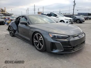 2023 Audi e-tron GT Premium Plus z VIN WAUCJBFW4P7005802, wystawiony jako Copart lot #84640904 z przebiegiem Nie podano mil oraz Szkoda całkowita • Salvage title. Historia ofert i sprzedaży dostępna na DreamBid. Obrazek 4.