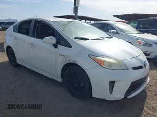 2013 Toyota Prius One z VIN JTDKN3DU1D5648707, wystawiony jako IAAI lot #42372976 z przebiegiem 132 149 mil mil oraz . Historia ofert i sprzedaży dostępna na DreamBid. Obrazek 1.