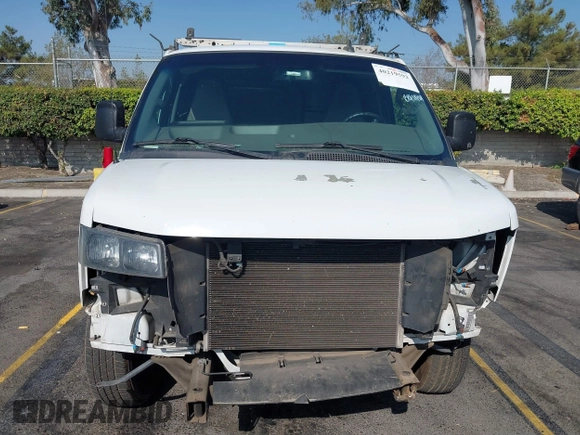 2018 Chevrolet Express Cargo with VIN 1GCWGAFP3J1343798, listed as a IAAI auction lot 40219592 with 121,288 mi miles and . Bid and sale history available at DreamBid. Image 13.