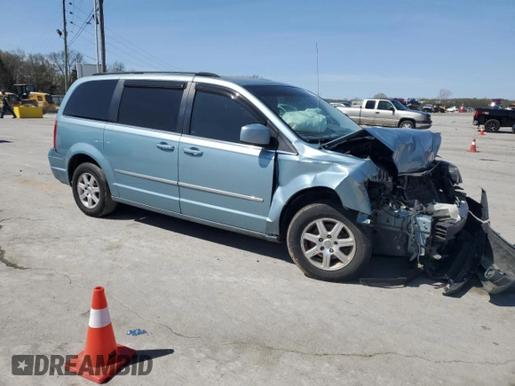 2010 Chrysler Town & Country Touring with VIN 2A4RR5D17AR266307, listed as a Copart auction lot 51007275 with 205,547 mi miles and Salvage Title. Bid and sale history available at DreamBid. Image 4.
