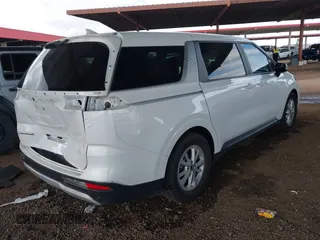 2022 Kia Carnival LXS with VIN KNDNB4H37N6124034, listed as a IAAI auction lot 41955252 with 41,030 mi miles and . Bid and sale history available at carsss.com. Image 4.