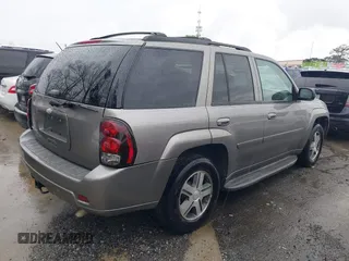2006 Chevrolet TrailBlazer LS with VIN 1GNDS13S562239191, listed as a IAAI auction lot 41723168 with 154,210 mi miles and . Bid and sale history available at DreamBid. Image 4.