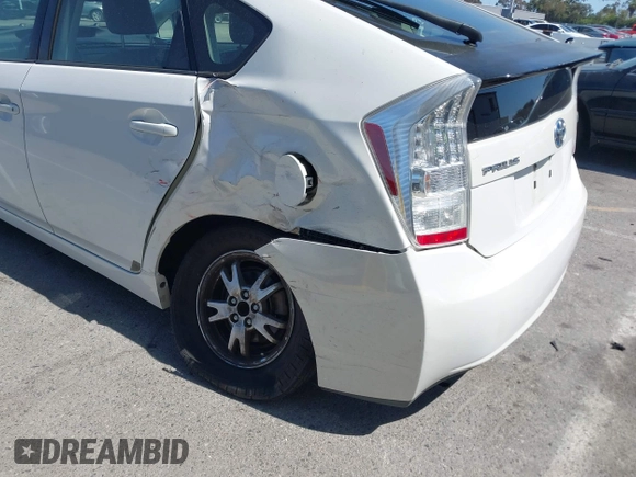 2010 Toyota Prius II z VIN JTDKN3DU8A0226619, wystawiony jako IAAI lot #42303693 z przebiegiem 123 068 mil mil oraz . Historia ofert i sprzedaży dostępna na DreamBid. Obrazek 6.