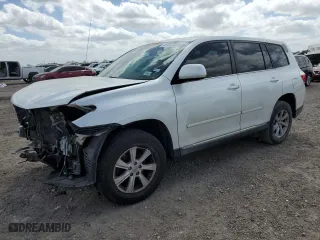 2011 Toyota Highlander with VIN 5TDZK3EHXBS048820, listed as a Copart auction lot 49443545 with 190,663 mi miles and Clean Title. Bid and sale history available at carsss.com. Image 1.